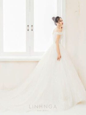 VÁY CƯỚI TRỄ TAY QUYẾN RŨ-HNL156