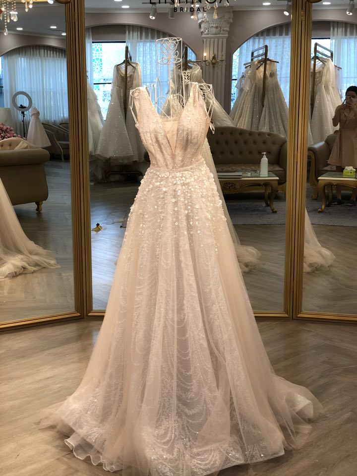 Váy chào bàn luxury