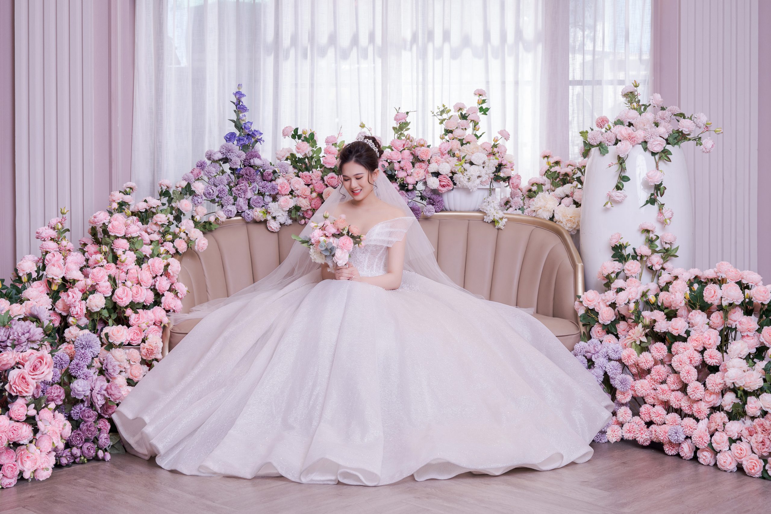 Váy cưới làm lễ Luxury LT245 Váy cưới làm lễ Luxury LT245