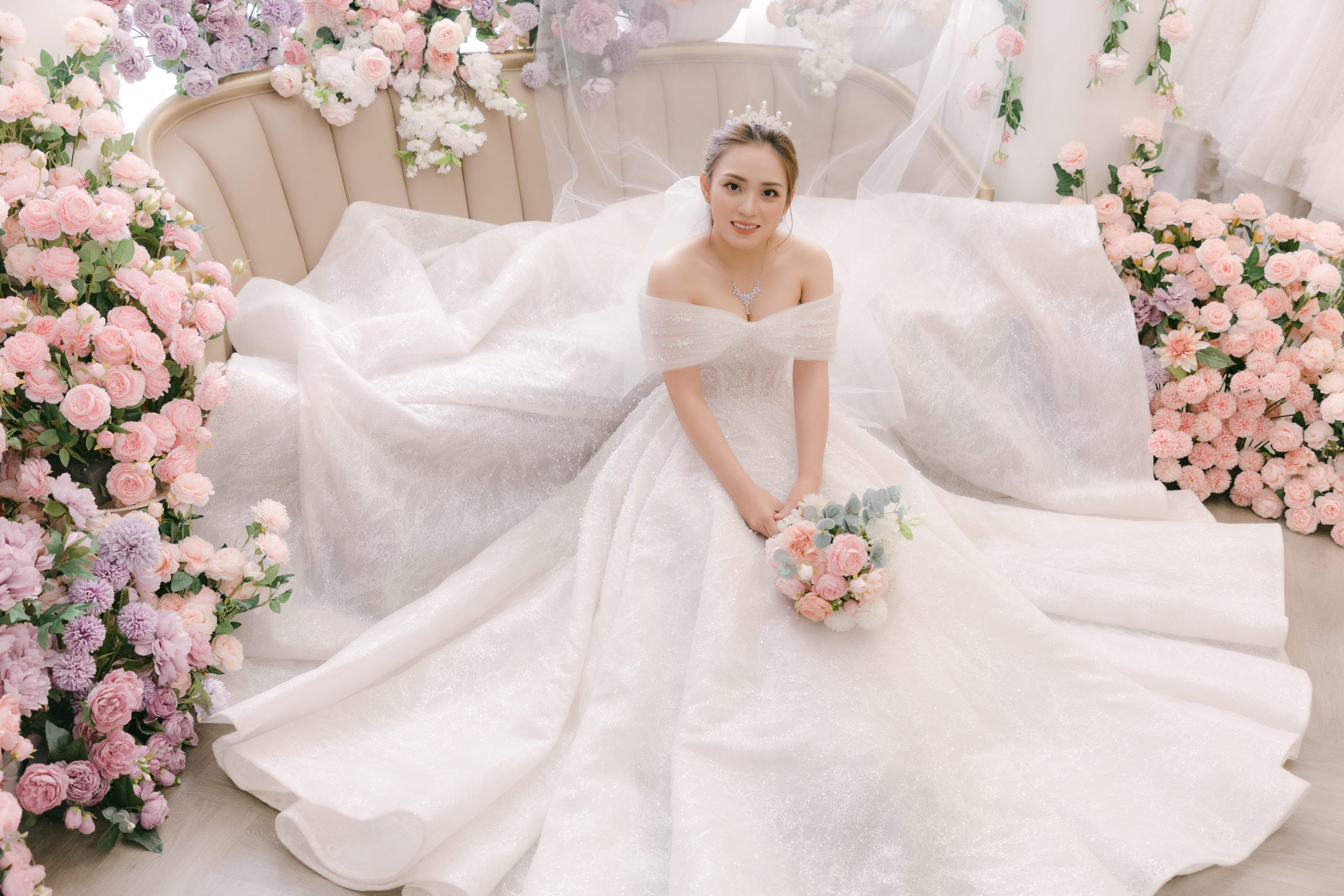 Váy cưới làm lễ Luxury LT237 Váy cưới làm lễ Luxury LT237