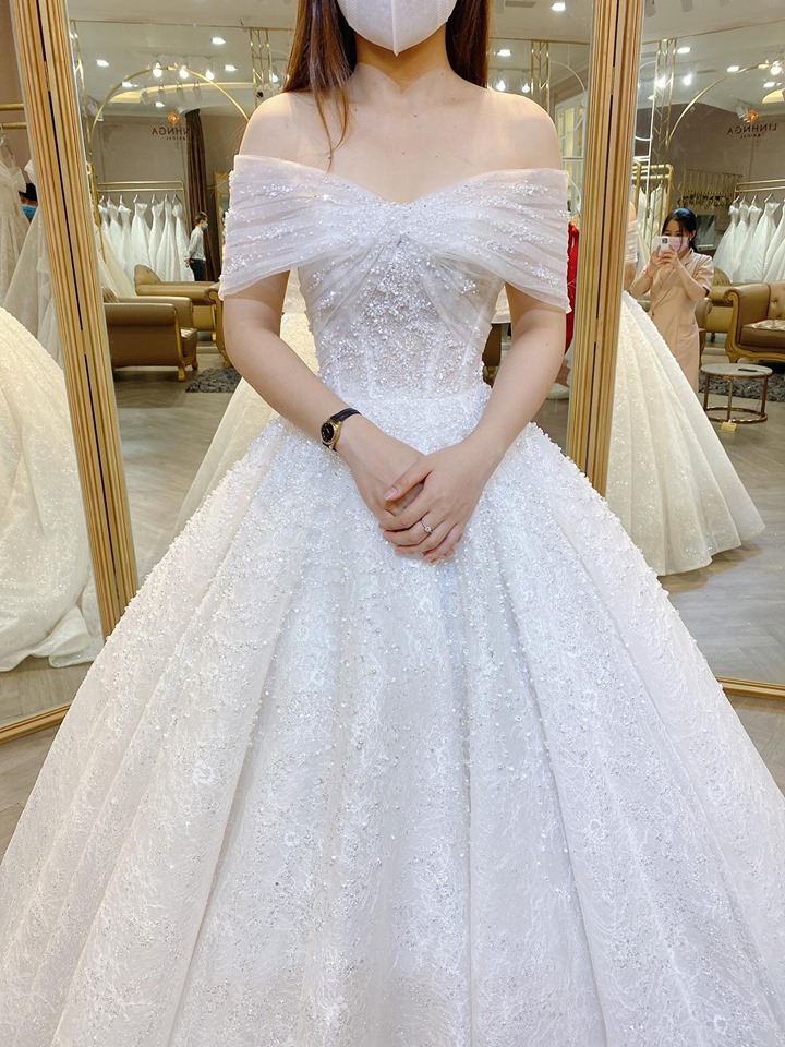Váy lễ luxury