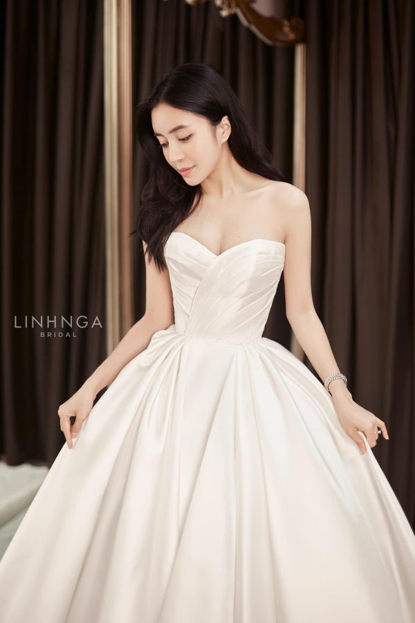 Váy cưới làm lễ luxury HNL300