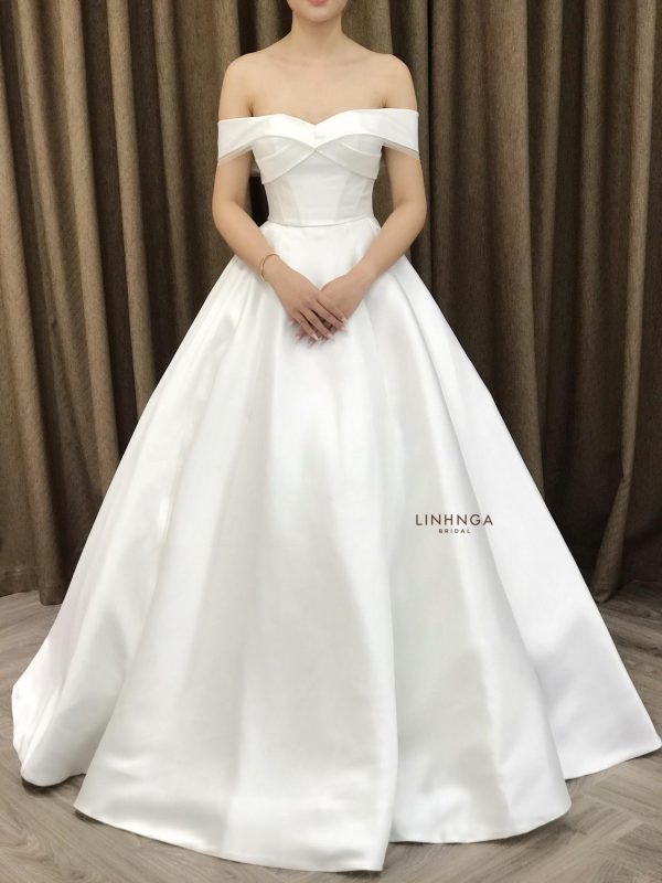 Váy cưới làm lễ luxury SG