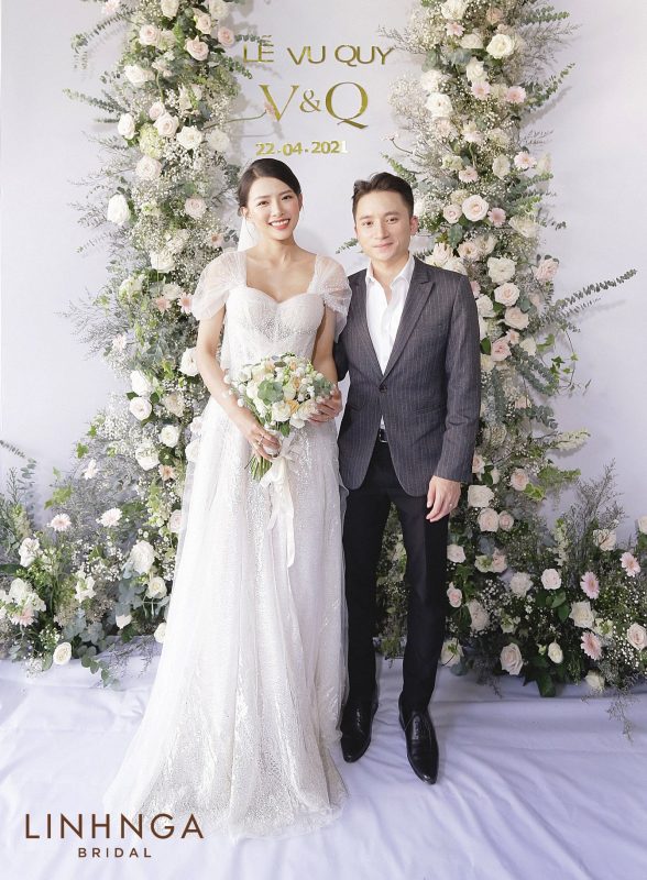 váy cưới vợ Phan Mạnh Quỳnh