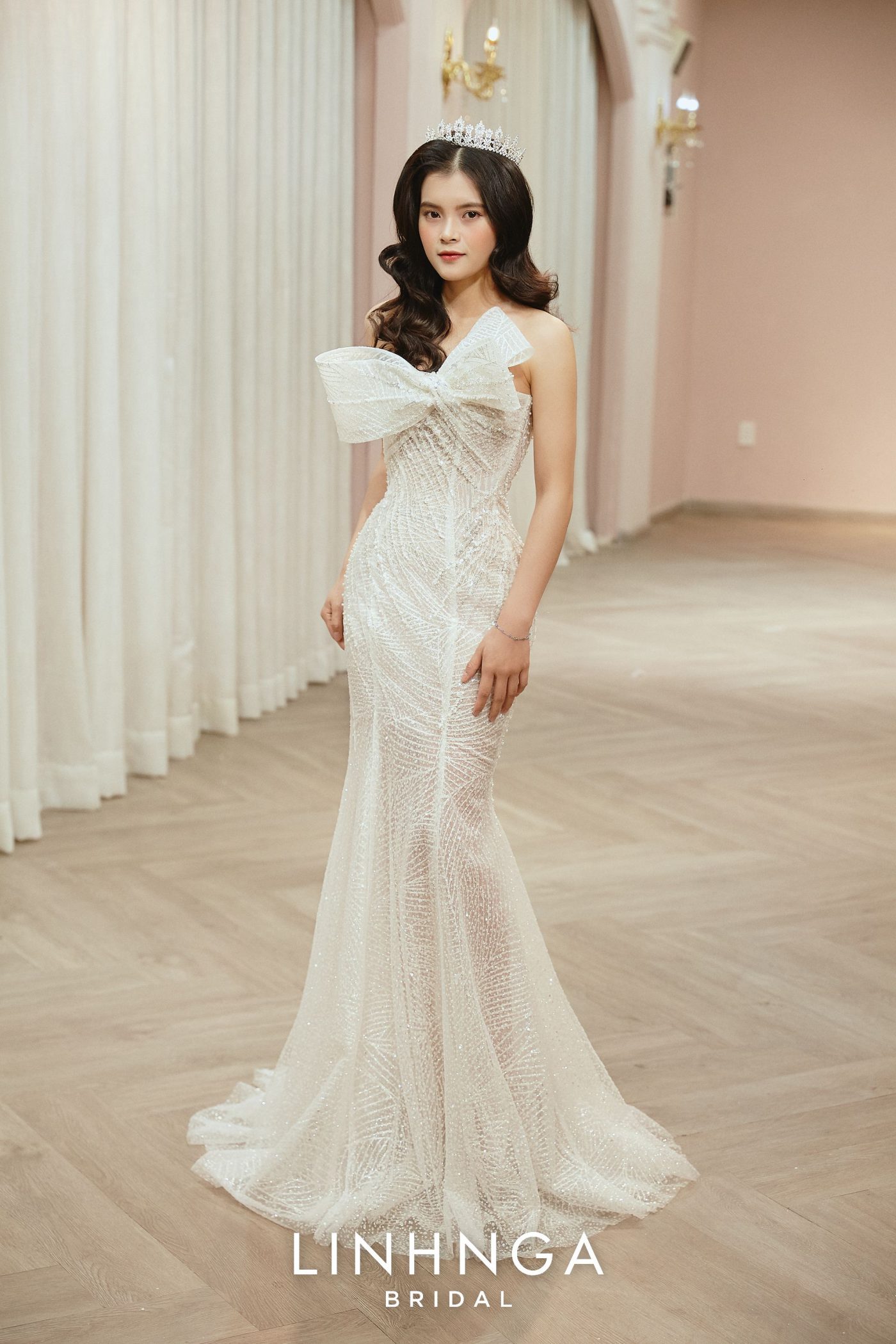 LXBCT056 – Reception wedding dress luxury - VÁY CƯỚI CAO CẤP LINH NGA LXBCT056 – Reception wedding dress luxury - VÁY CƯỚI CAO CẤP LINH NGA