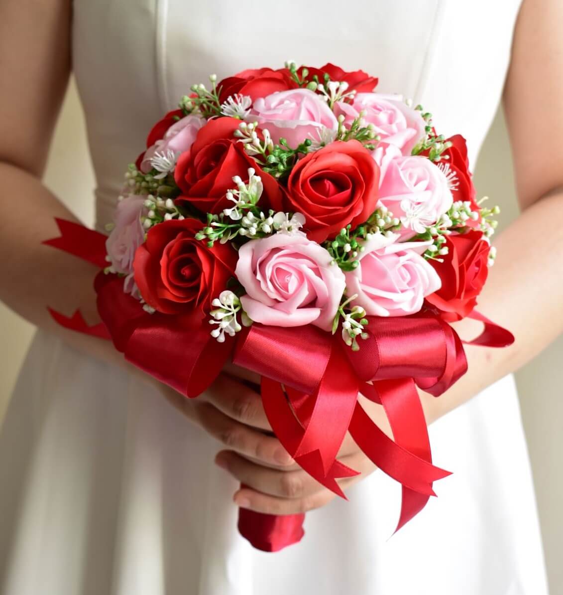 Hoa hồng - Các loại hoa cưới cầm tay thường dùng