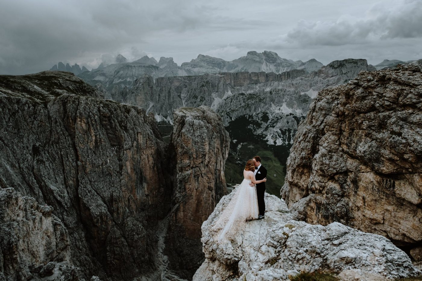16 one-of-a-kind wedding venue ideas Adventure Locations - wedding venue ideas-min