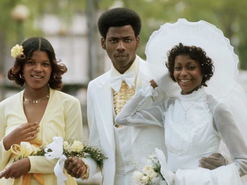 Váy cưới thập niên 1970