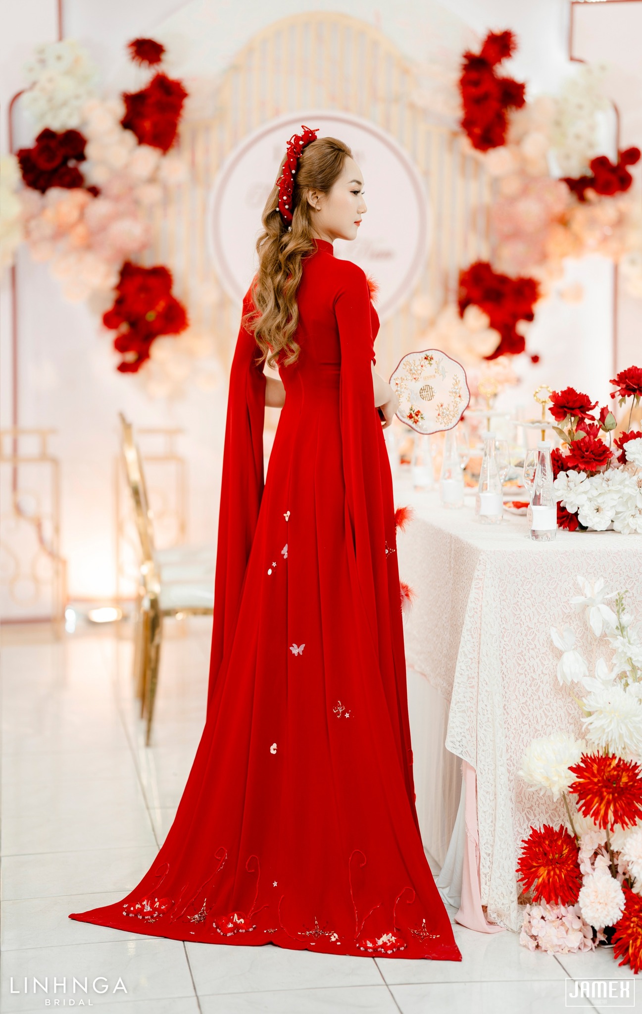 May thuê áo dài cưới mặc nước đầu tại Linh Nga Bridal